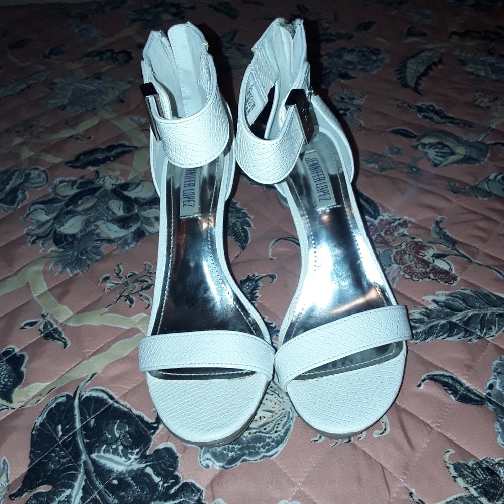 Jennifer lopez high heels